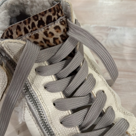 Dolce Vita sneakers - Picture 2 of 10